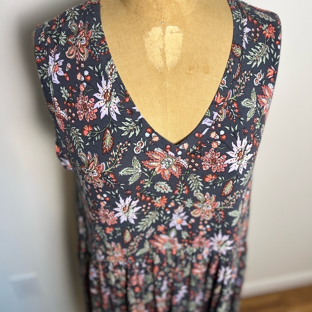 LOFT floral v-neck sleeveless knit dress medium